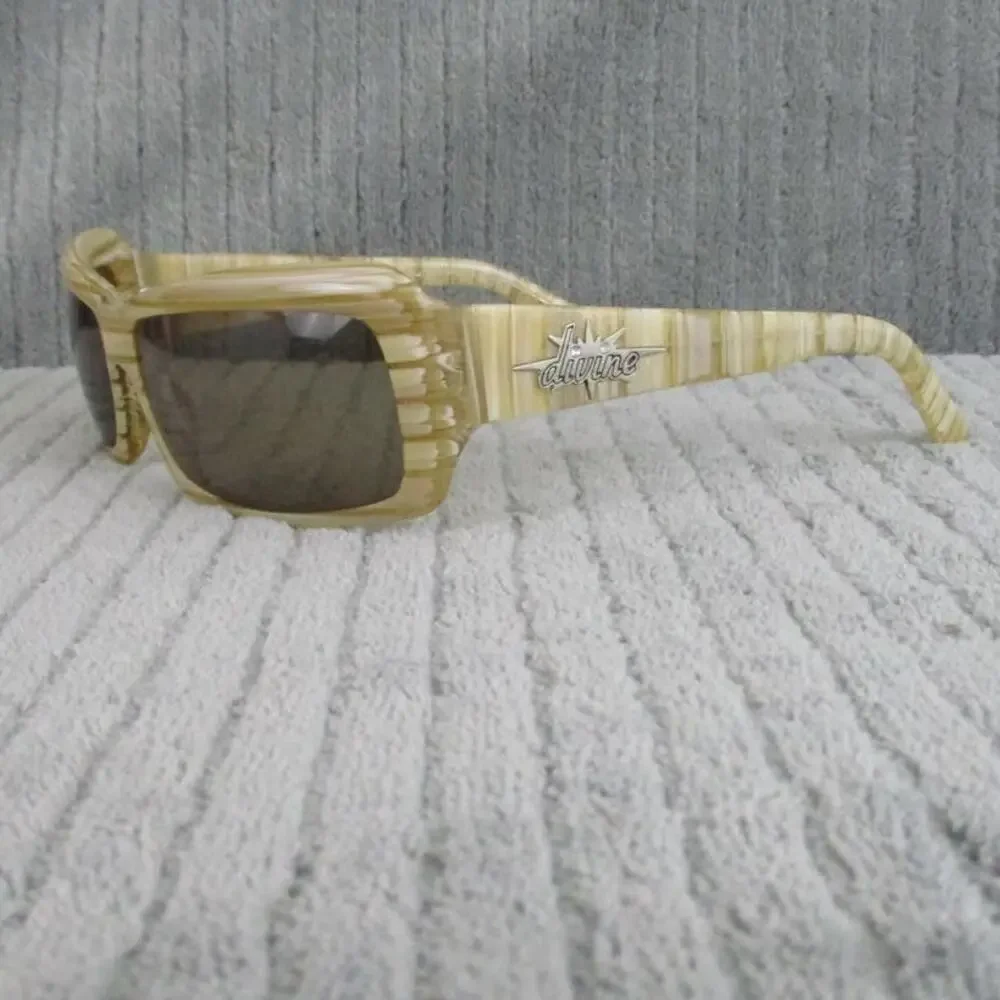 New Divine Eyewear Crush Tan Horn/Amber Sunglasses NWT Women's
